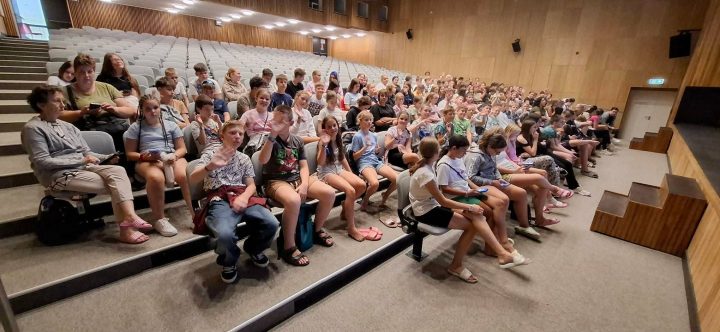 ZÁNKÁN TÁBOROZTAK A PETŐFI KULTÚRKÖR TAGJAI