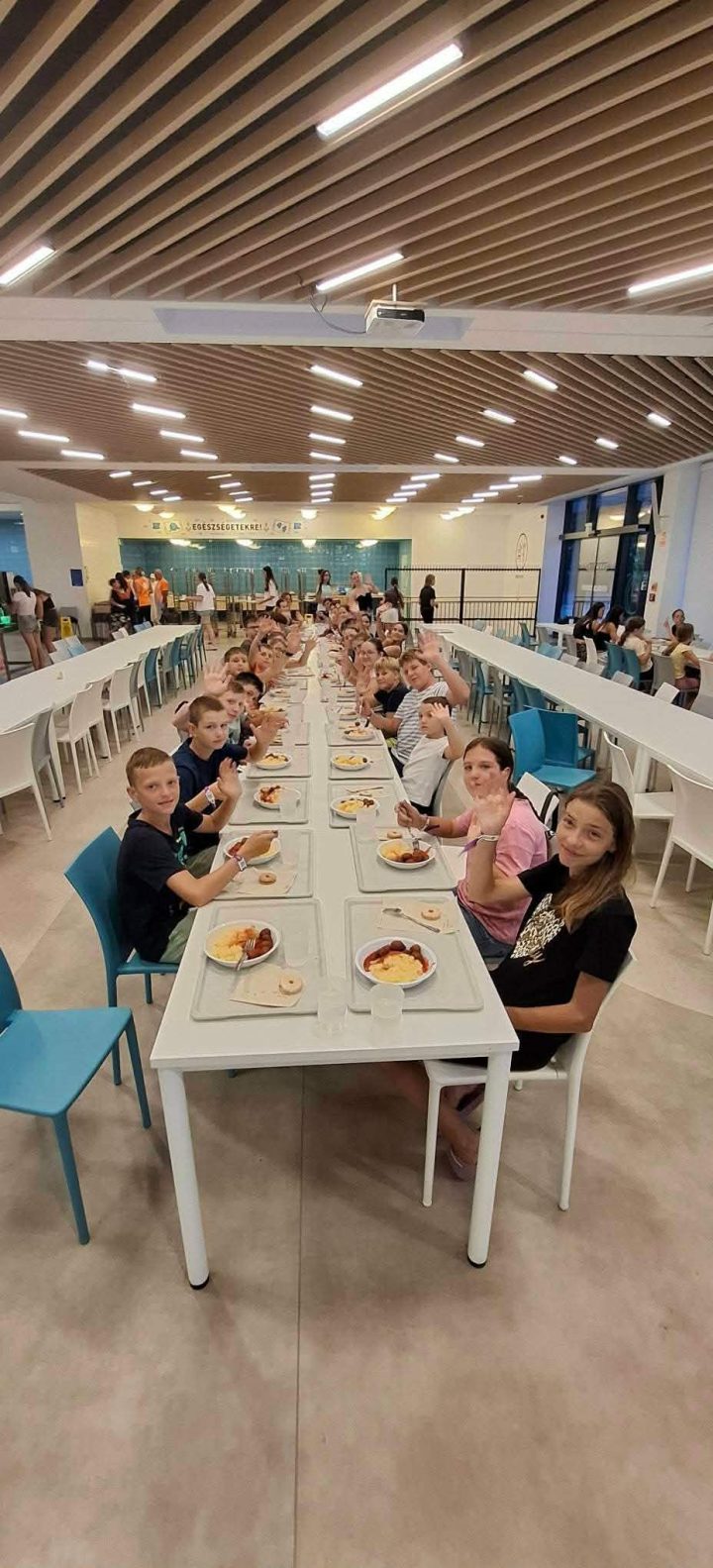 ZÁNKÁN TÁBOROZTAK A PETŐFI KULTÚRKÖR TAGJAI