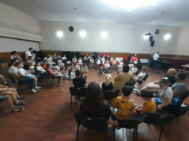 CSALÁDI PROGRAM A NÉPMŰVÉSZET JEGYÉBEN