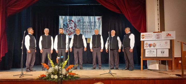 ARANYPÁVA-DÍJ A BOTRA FÉRFIKÓRUSNAK ÉS DÚDOLÓ ÉNEKCSOPORTNAK